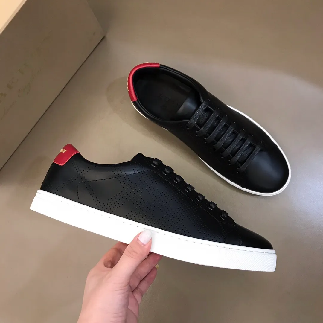 p380 ▫️B Home🆕Original boutique, classic plaid men's casual sneakers, made of selected calfskin, 100% original Burberry special fabrics! The rear KPU puncture method is decorated with the Burberry three-dimensional logo and the original outsole! 38/45